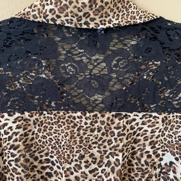 NWT IZ Buyer Women’s Animal Print Crocheted Lace Tie Sheer Top NWT SIZE S - Picture 9 of 13